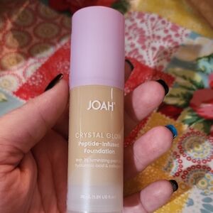 J.O.A. Crystal Glow Peptide-Infused Foundation - Tan Lw060